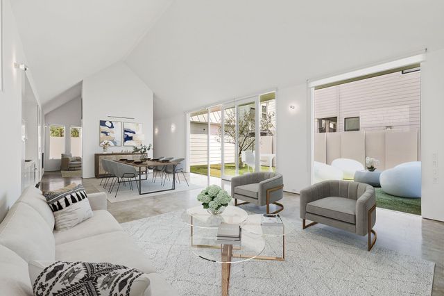 233 W 25th, Houston, TX 77008