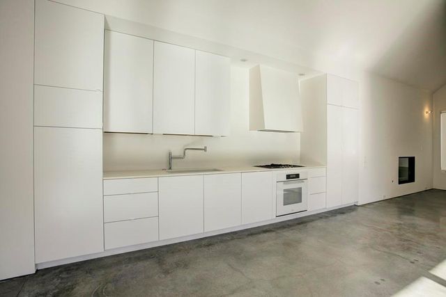 233 W 25th, Houston, TX 77008