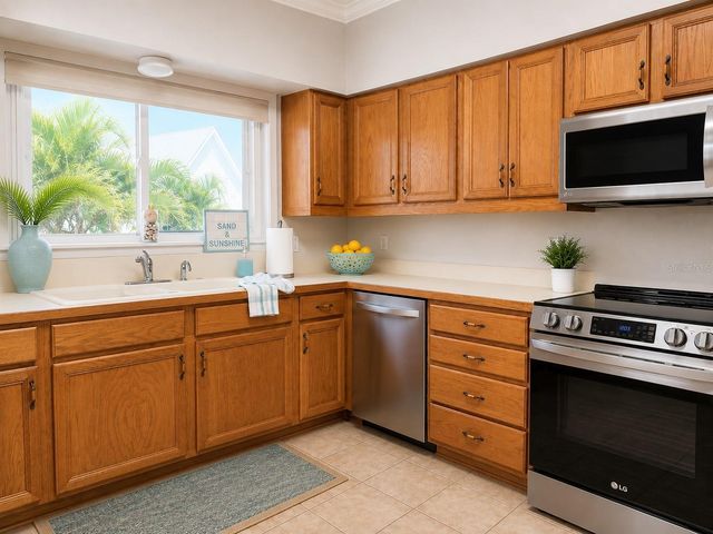 140 50TH STREET, Holmes Beach, FL 34217