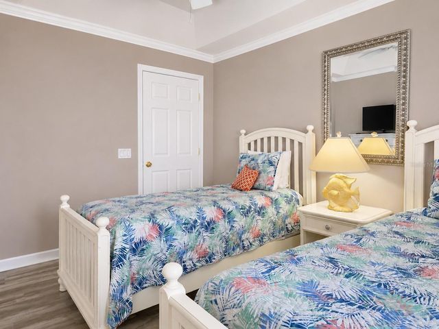 140 50TH STREET, Holmes Beach, FL 34217