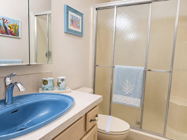 140 50TH STREET, Holmes Beach, FL 34217