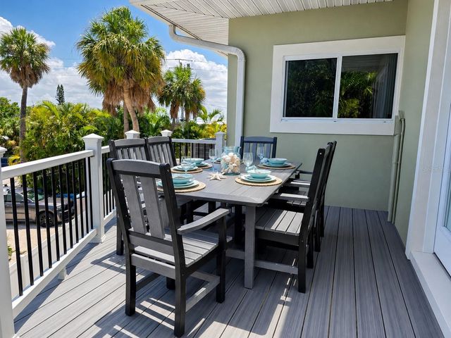140 50TH STREET, Holmes Beach, FL 34217