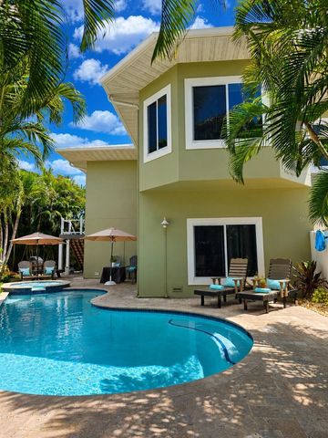 140 50TH STREET, Holmes Beach, FL 34217
