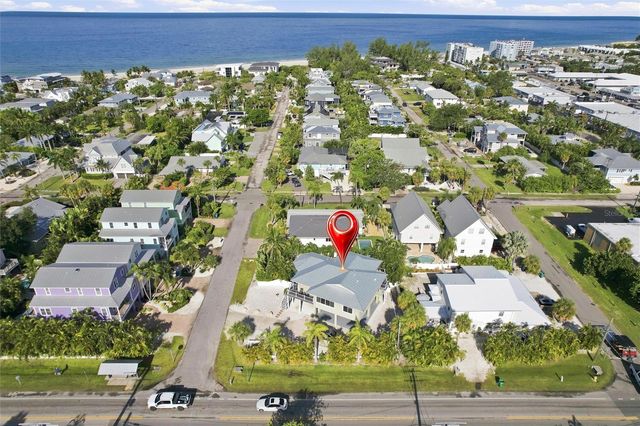 140 50TH STREET, Holmes Beach, FL 34217