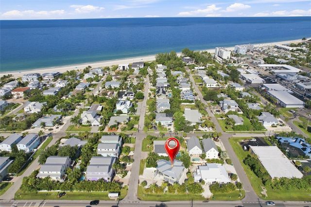 140 50TH STREET, Holmes Beach, FL 34217