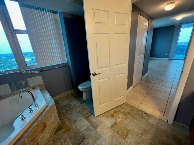 2641 N Flamingo Rd 1701N, Sunrise, FL 33323