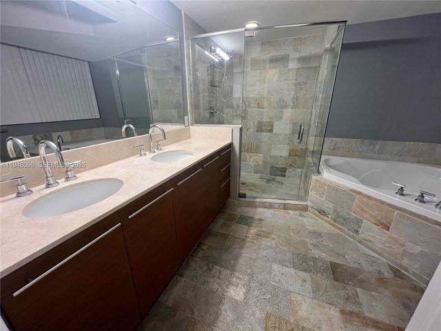 2641 N Flamingo Rd 1701N, Sunrise, FL 33323