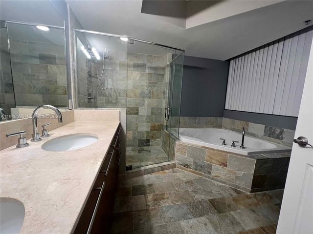 2641 N Flamingo Rd 1701N, Sunrise, FL 33323