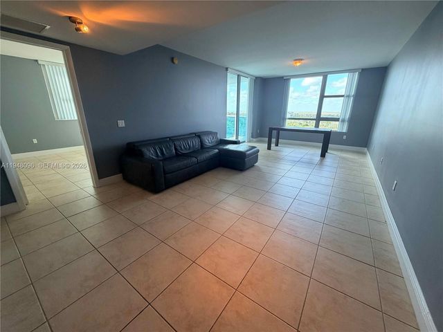 2641 N Flamingo Rd 1701N, Sunrise, FL 33323