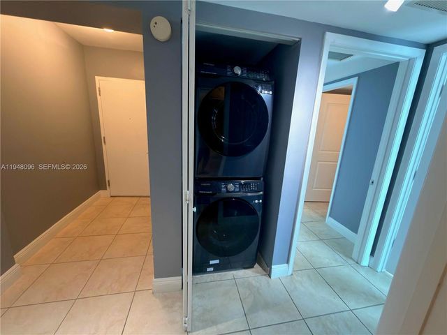 2641 N Flamingo Rd 1701N, Sunrise, FL 33323