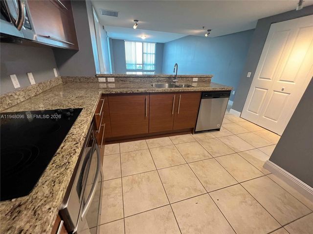 2641 N Flamingo Rd 1701N, Sunrise, FL 33323