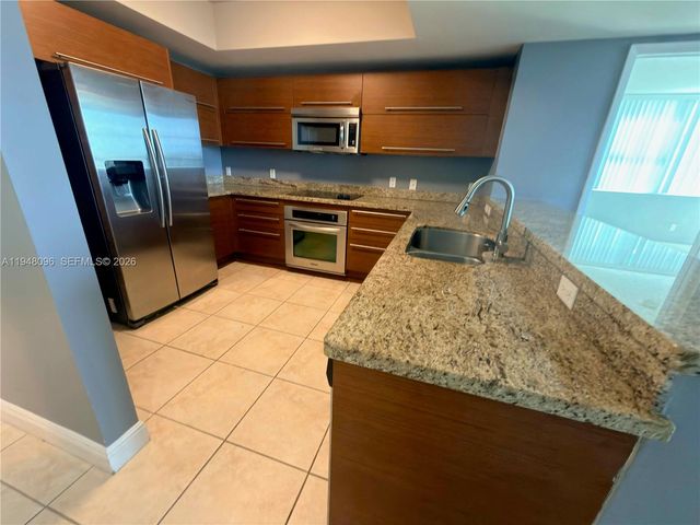 2641 N Flamingo Rd 1701N, Sunrise, FL 33323