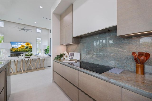 590 DE NARVAEZ DRIVE, Longboat Key, FL 34228