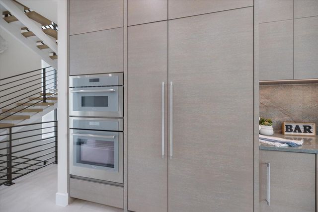 590 DE NARVAEZ DRIVE, Longboat Key, FL 34228