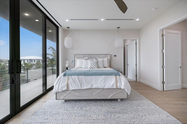 590 DE NARVAEZ DRIVE, Longboat Key, FL 34228