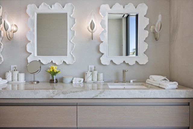 590 DE NARVAEZ DRIVE, Longboat Key, FL 34228