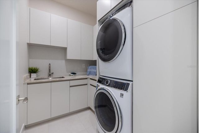 590 DE NARVAEZ DRIVE, Longboat Key, FL 34228