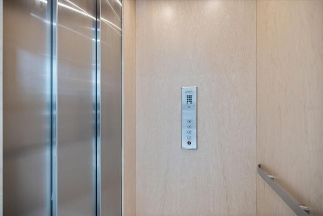 590 DE NARVAEZ DRIVE, Longboat Key, FL 34228