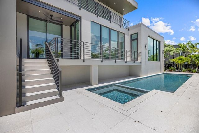 590 DE NARVAEZ DRIVE, Longboat Key, FL 34228