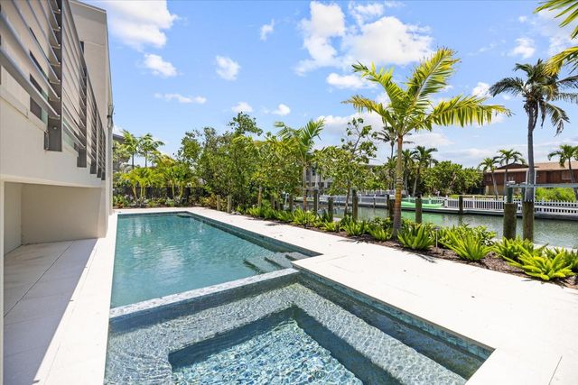 590 DE NARVAEZ DRIVE, Longboat Key, FL 34228