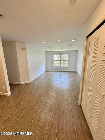 76 Des Moines Court, Tinton Falls, NJ 07712
