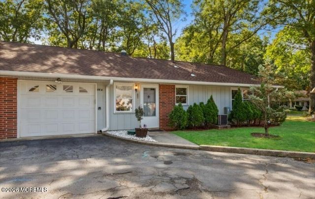 115A Buckingham Drive, Lakewood, NJ 08701