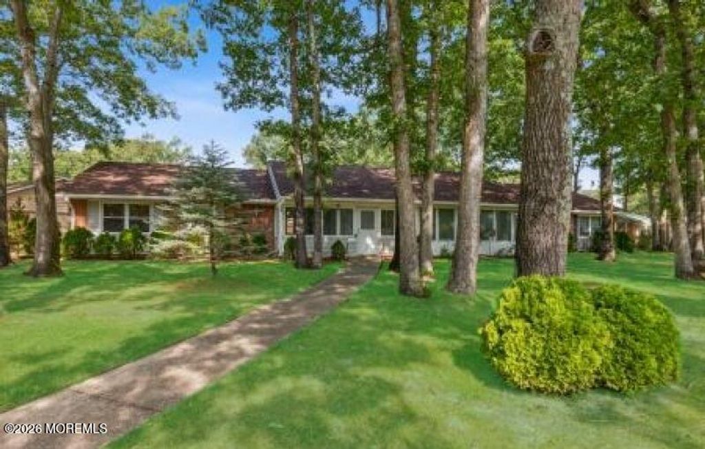 115A Buckingham Drive, Lakewood, NJ 08701