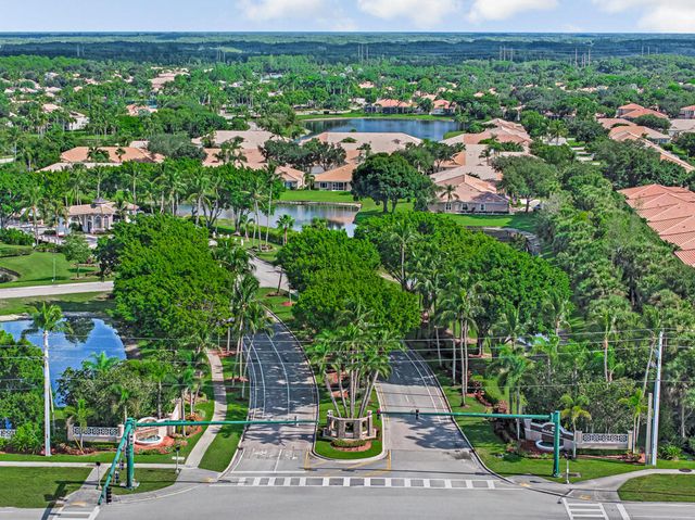 8429 LONG BAY, West Palm Beach, FL 33411