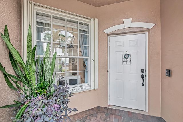 8429 LONG BAY, West Palm Beach, FL 33411