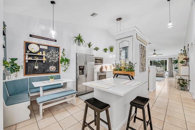 8429 LONG BAY, West Palm Beach, FL 33411