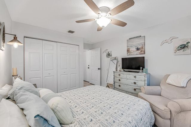 8429 LONG BAY, West Palm Beach, FL 33411