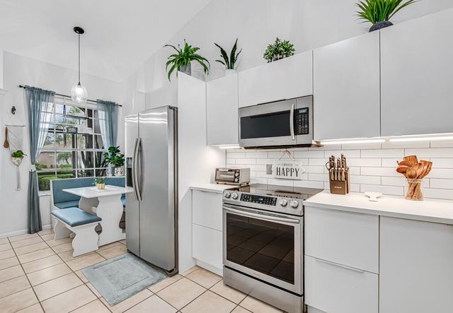 8429 LONG BAY, West Palm Beach, FL 33411