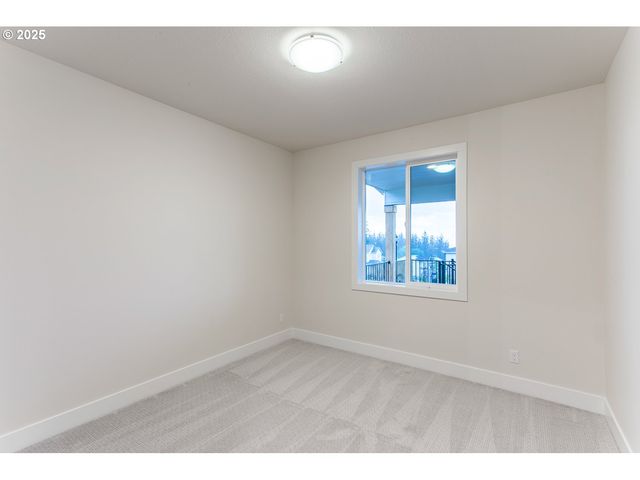 15104 Sw DEEPBROOK Ln, Portland, OR 97224