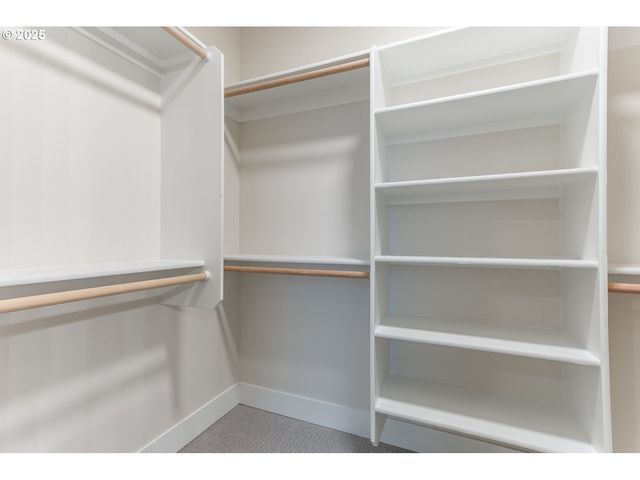 15104 Sw DEEPBROOK Ln, Portland, OR 97224