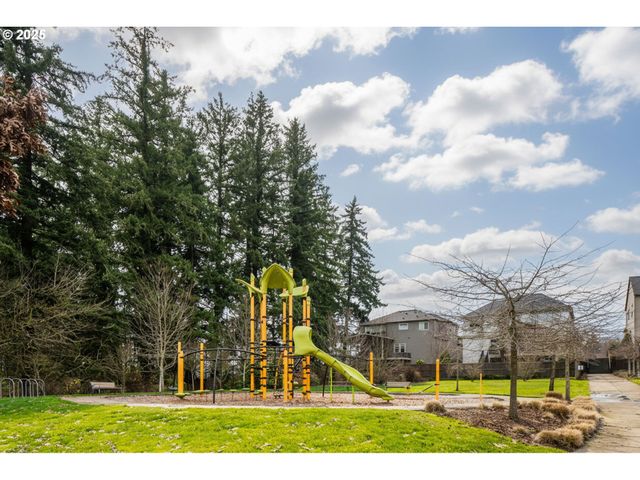 15104 Sw DEEPBROOK Ln, Portland, OR 97224