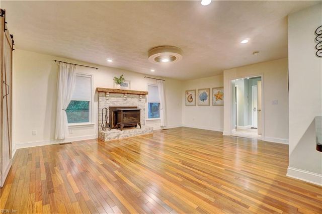1917 Countryside LN, Virginia Beach, VA 23454
