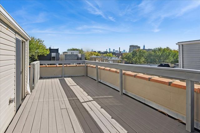 1533 N Campbell Avenue 3, Chicago, IL 60622