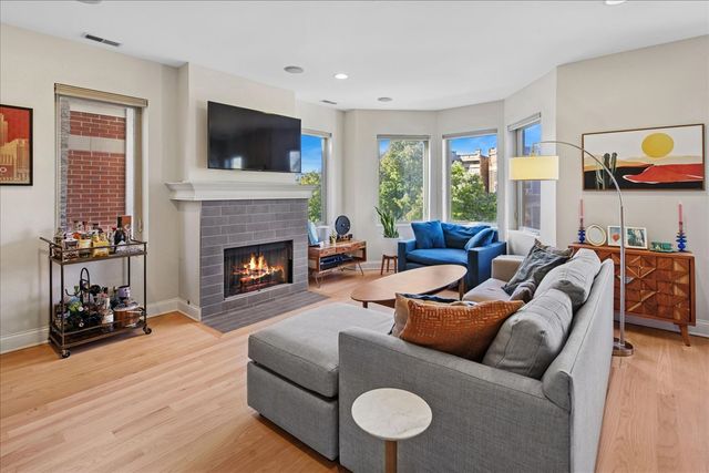 1533 N Campbell Avenue 3, Chicago, IL 60622