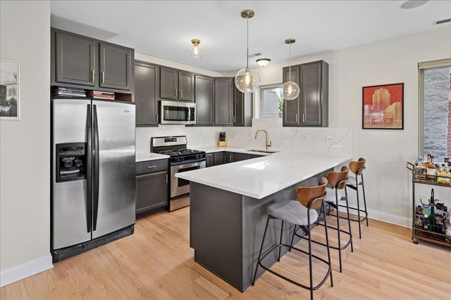 1533 N Campbell Avenue 3, Chicago, IL 60622