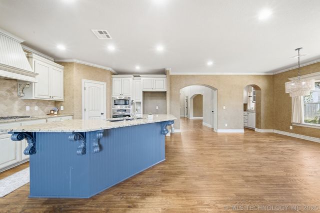 11281 S 72nd East Place, Bixby, OK 74008