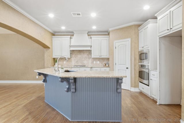 11281 S 72nd East Place, Bixby, OK 74008
