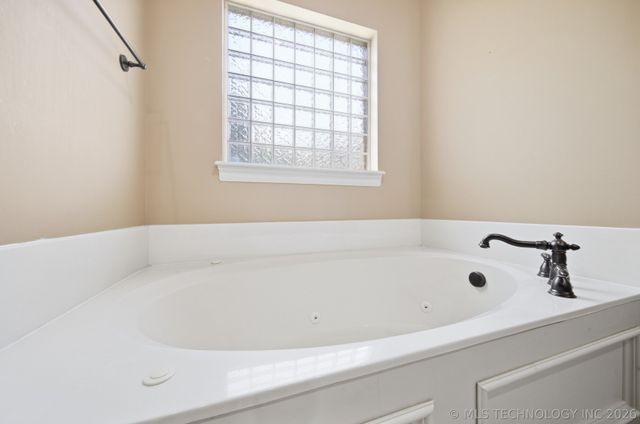 11281 S 72nd East Place, Bixby, OK 74008