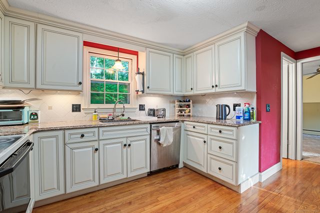 25 Knollwood Drive, Vernon, CT 06066