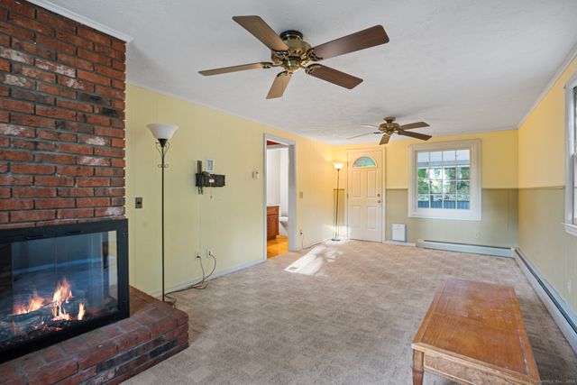 25 Knollwood Drive, Vernon, CT 06066