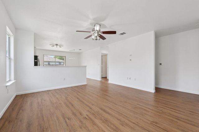 12617 Campana DR, Del Valle, TX 78617