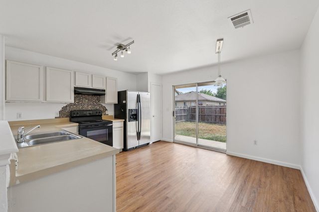 12617 Campana DR, Del Valle, TX 78617