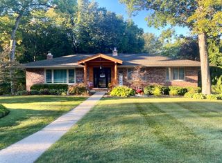 724 Ridge Road, Lemont, IL 60439