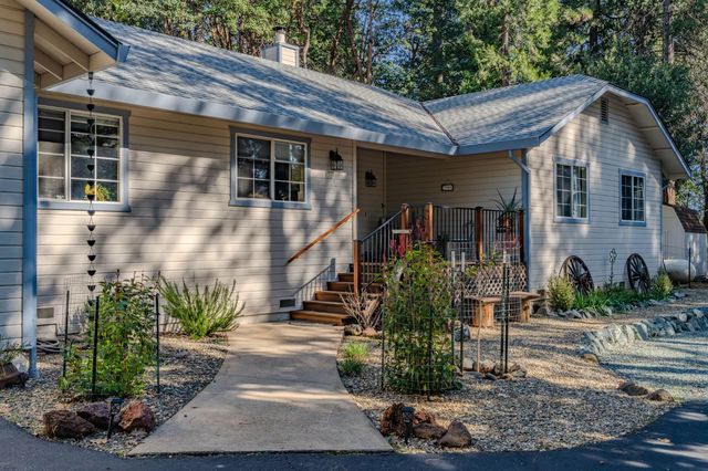 23871 Meadow Crest Dr, Pioneer, CA 95666