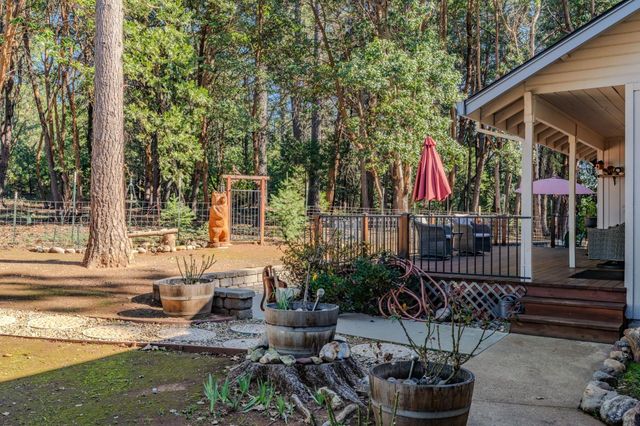 23871 Meadow Crest Dr, Pioneer, CA 95666