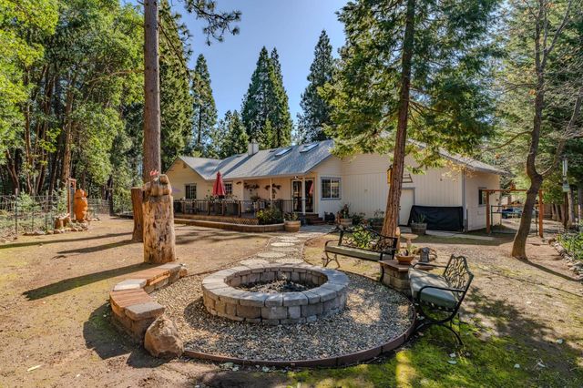 23871 Meadow Crest Dr, Pioneer, CA 95666